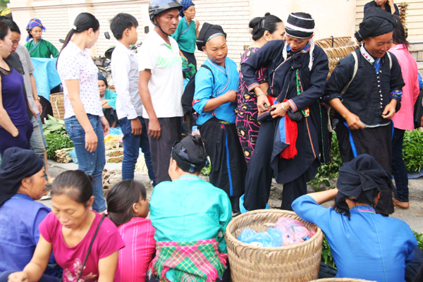 Ethnies au Marché Hoang Su Phi Ha Giang